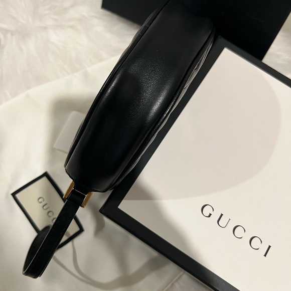 Small Gucci Wristlet - Picture 5 of 9